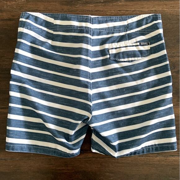 Ezekiel Men's Navy White Stripe Swim Shorts Boardshorts Swim Trunks Size 36 - Picture 2 of 14